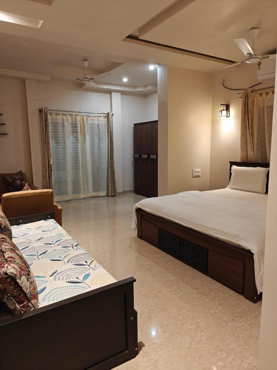 Shangrila Homestay Jorhāt Buitenkant foto